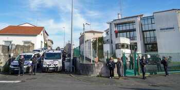 Un rassemblement de soutien s’est tenu devant les locaux de la police aux frontières, à Hendaye.