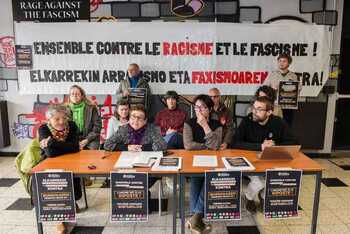 Conférence de presse de 16 organisations pour appeller à se mobiliser à Bayonne le 22 mars 2025 contre le racisme et le fascisme.